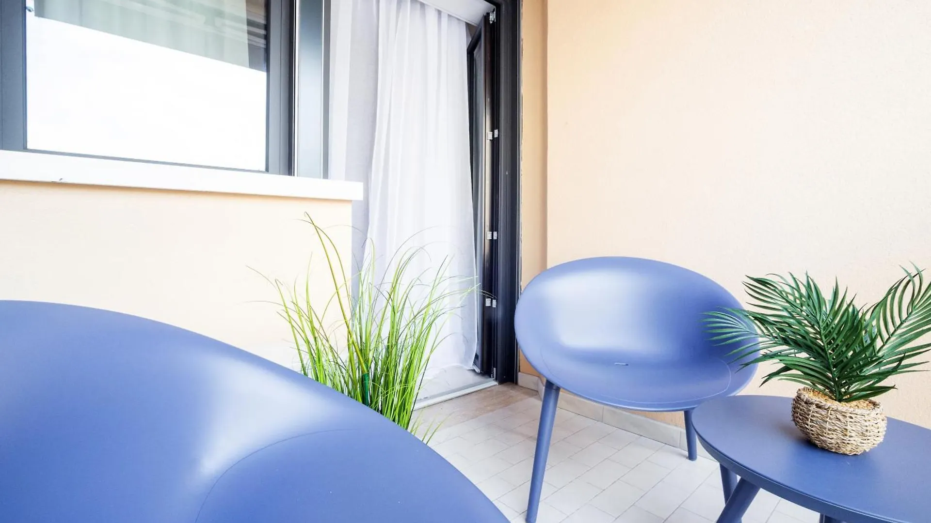 Glamorous Flat With Jacuzzi, King Size Bed And Small Balcony Perugia 0*,